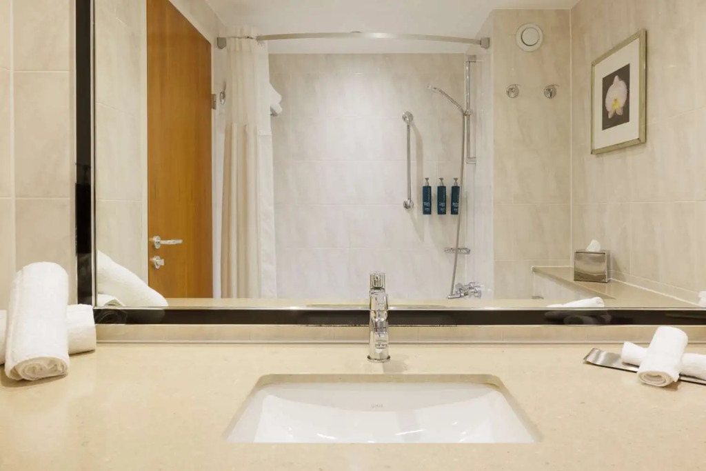 DoubleTree by Hilton Woking