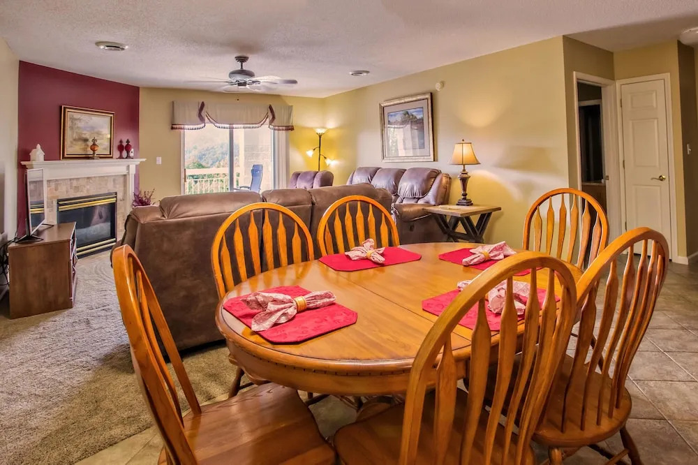 Whispering Pines 453