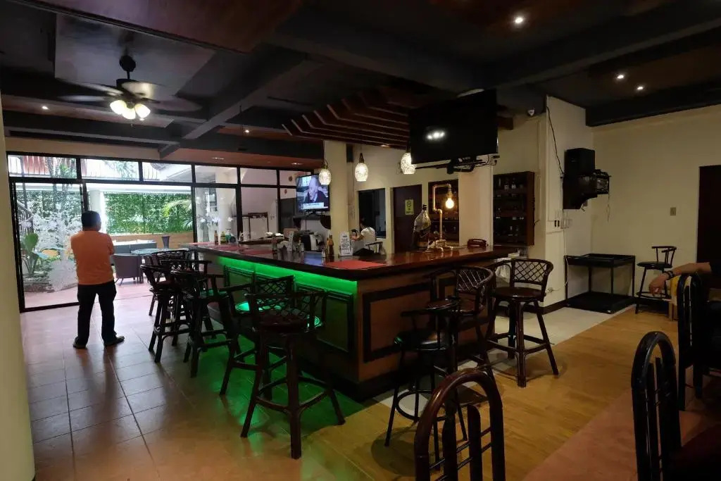 Kiwi Hotel