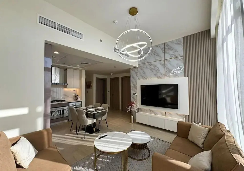 Spacious 3BR in Azizi Riviera by Bespoke