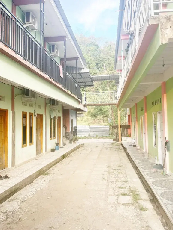 Zella Kost & Homestay