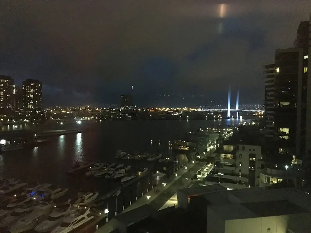 View Apartment at Docklands