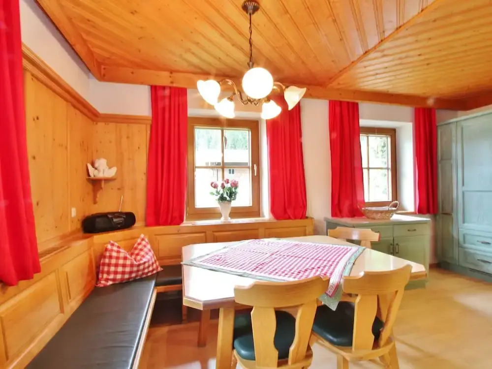 Charming Holiday Home With Private Swimming Pool in Salzburg