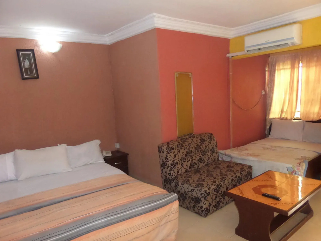 Hardrock Hotel and Suites Ltd