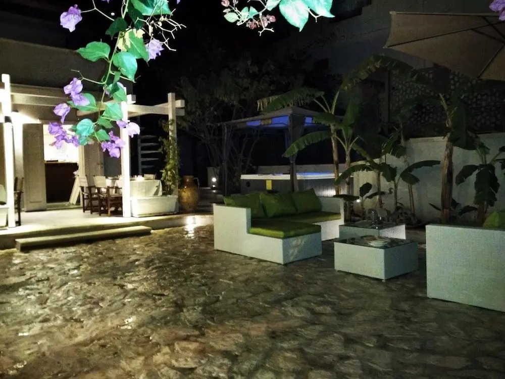 Mina Accomodation