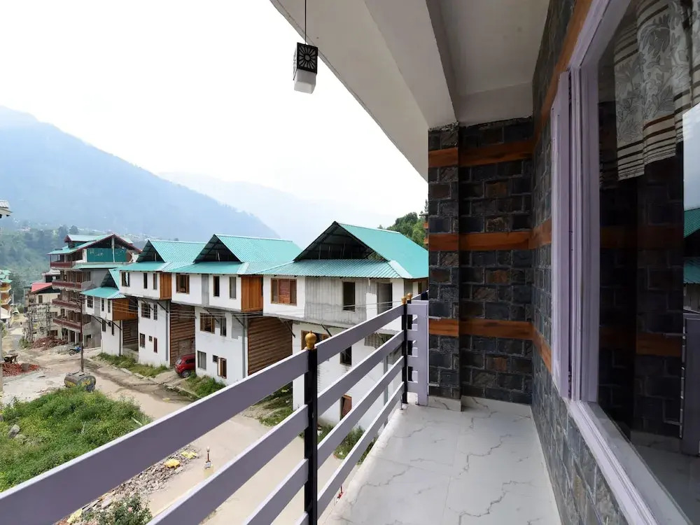 OYO 15216 North Villa