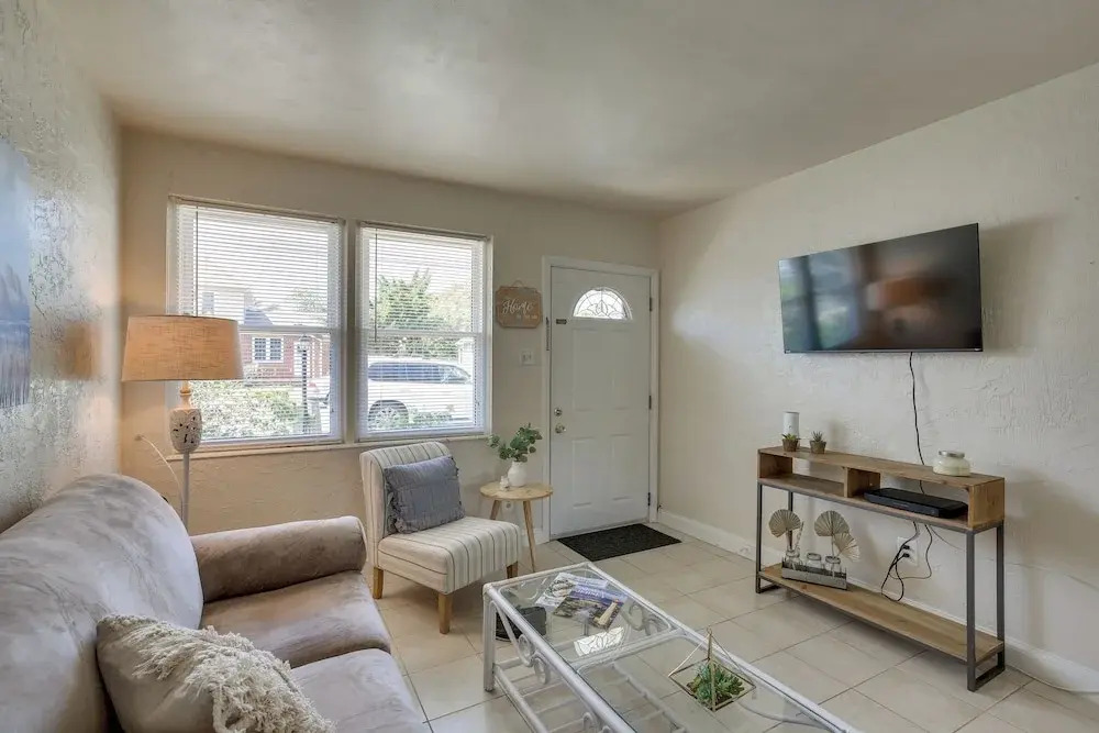 Relaxing Wildwood Crest Retreat w/ 2 Patios!