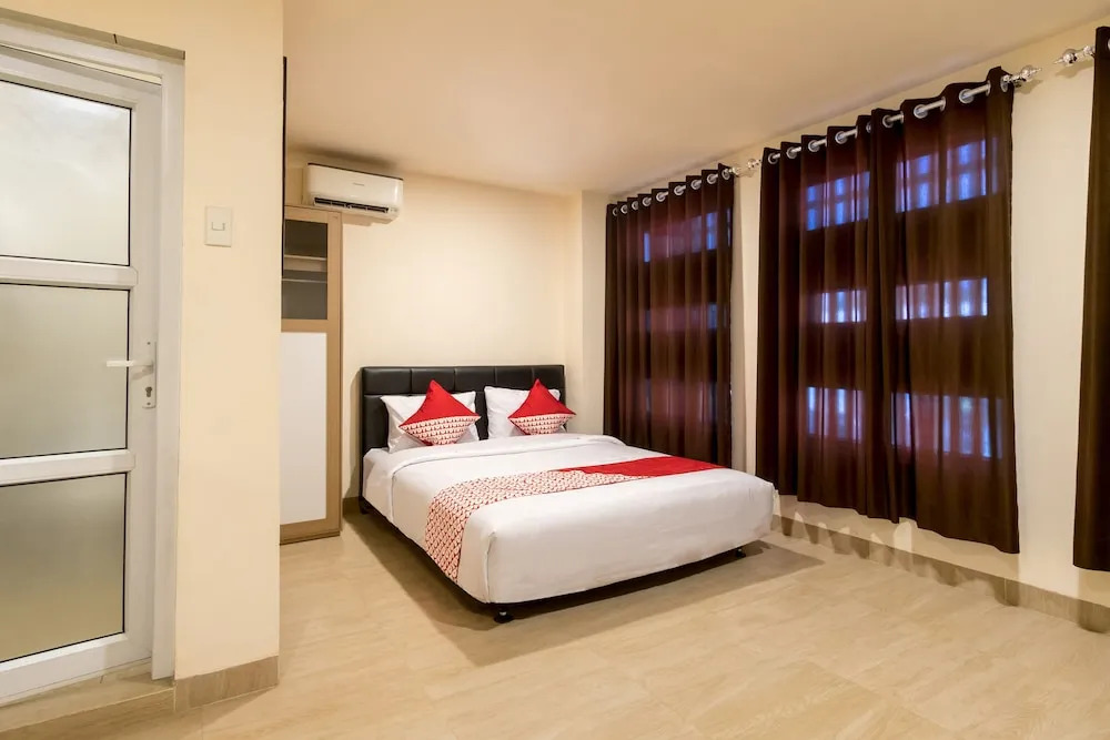 OYO 786 Sutomo Guest House