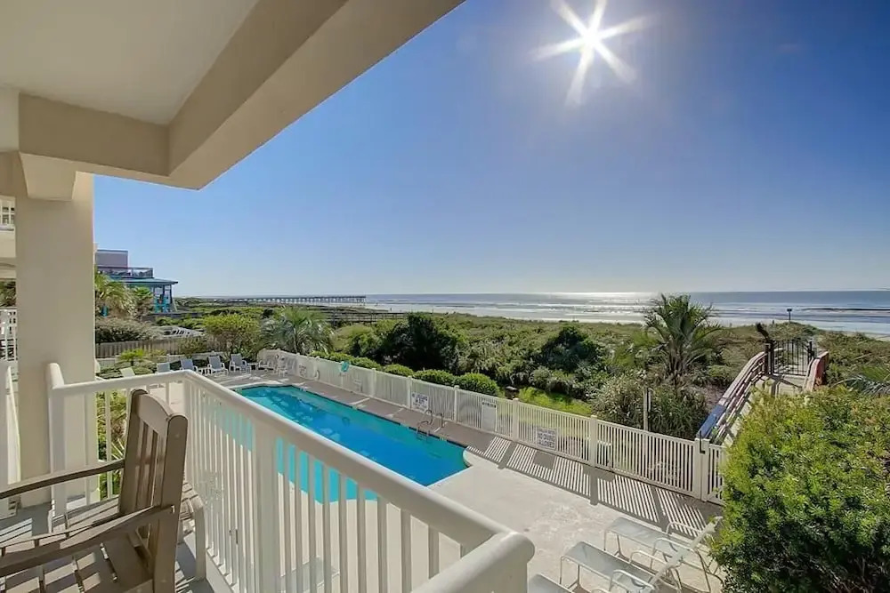 1010 Ocean Palms 103