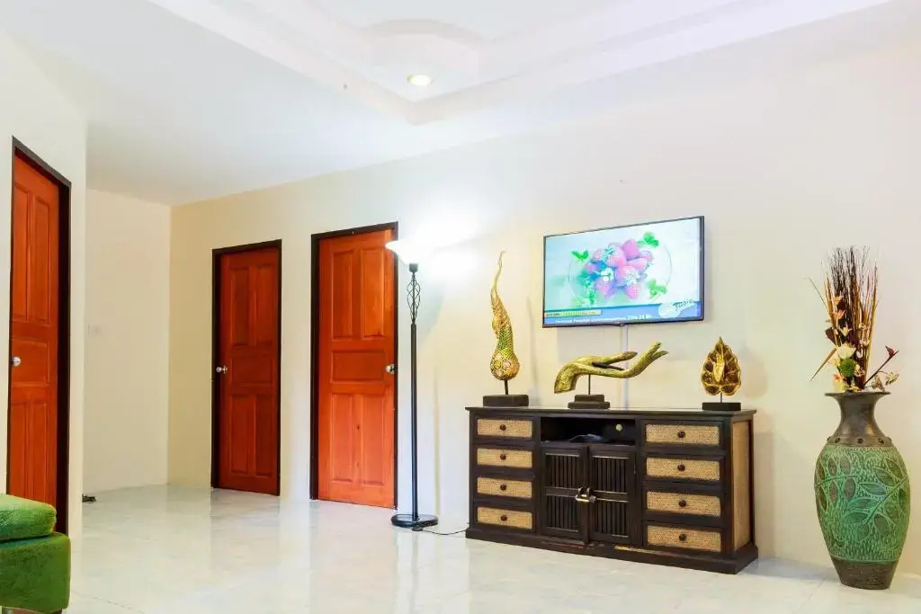 GARDEN VILLA - PATTAYA HOLIDAY HOUSE WALKING STREET 4 bedrooms