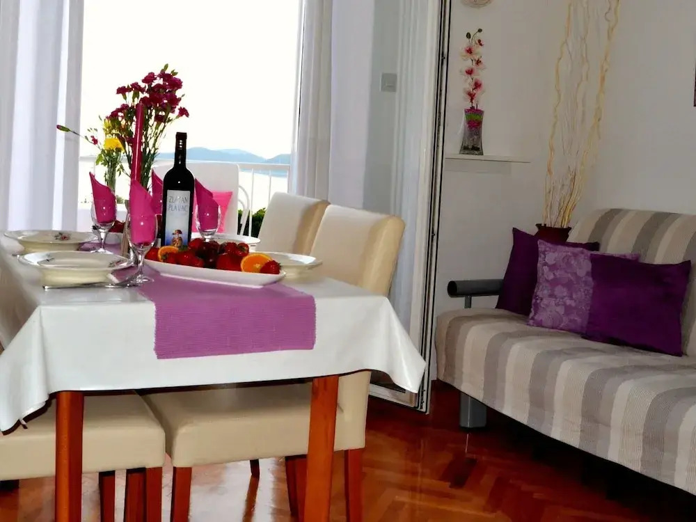 Apartments Lina - Three Bedroom Apartment With Two Balconies and Sea View