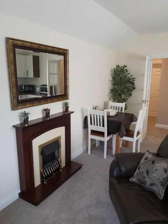 Oaktree Lodge