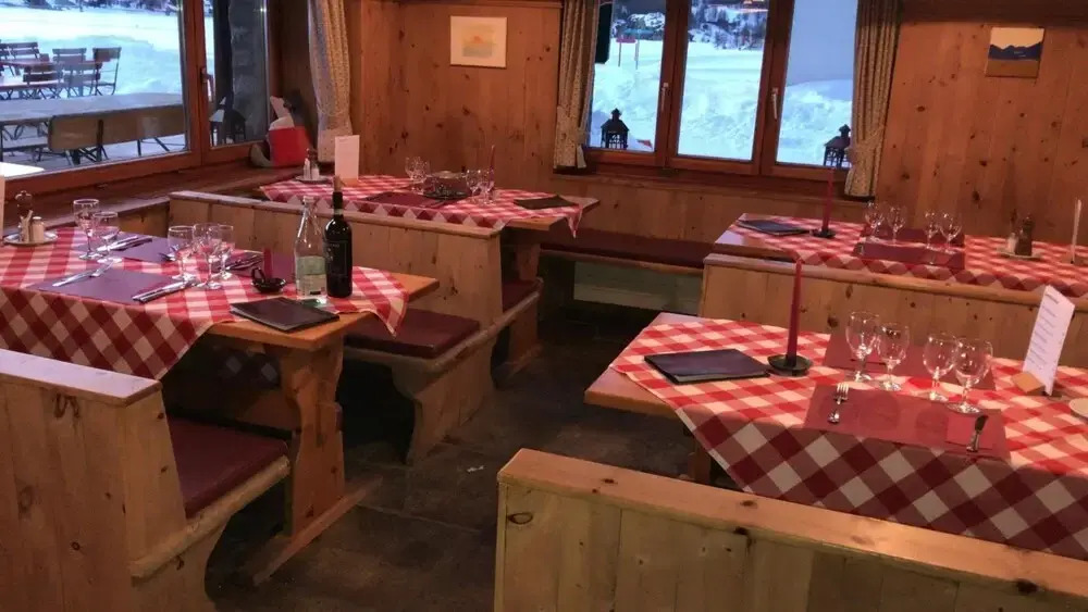 Hotel Ristorante Lagrev