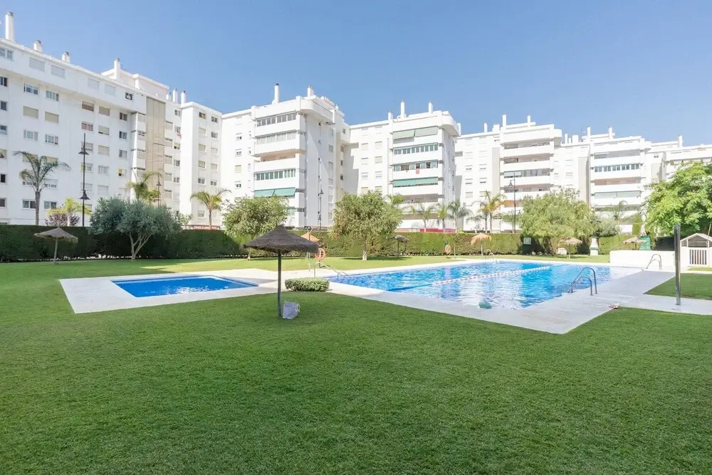 MalagaSuite Fuengirola Holiday Apartment