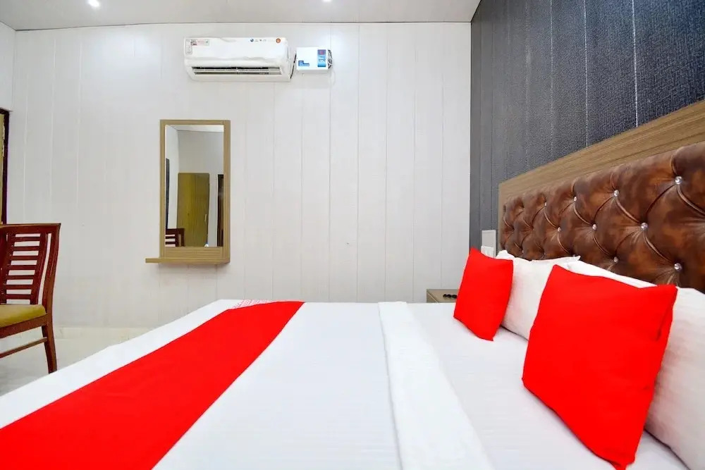 Hotel Arora Inn by OYO Rooms