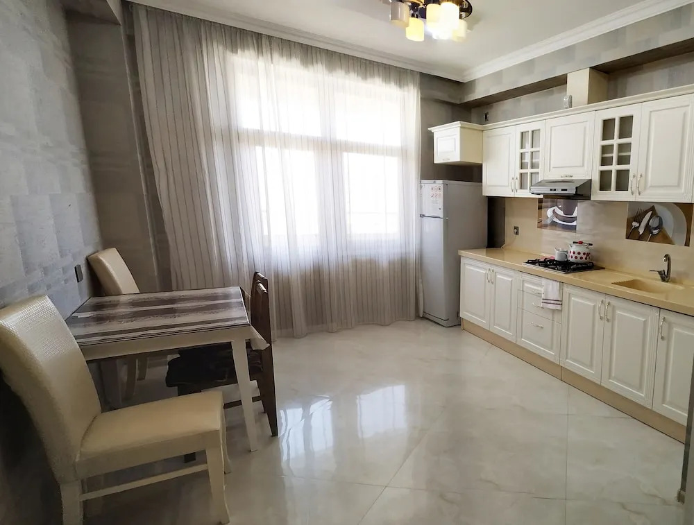 Туристические апартаменты в Баку, B056