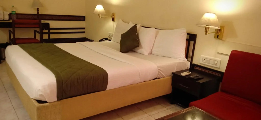 Hotel Poonja International