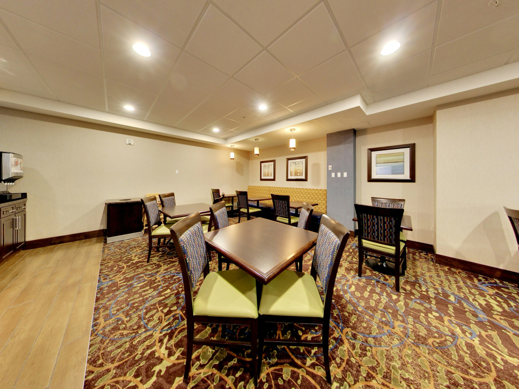 Holiday Inn Express Hotel & Suites - Edmonton International Airport by IHG
