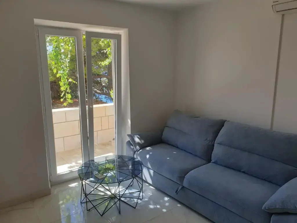 Apartments & Rooms Katarina