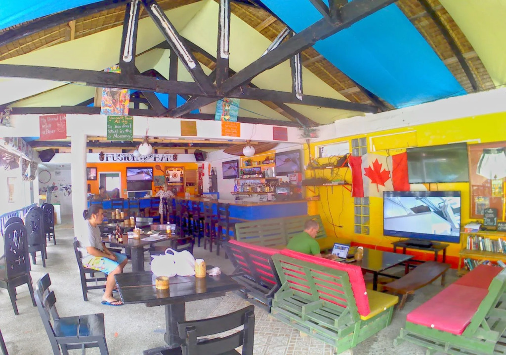 Jeepney Hostel and Kite Resort