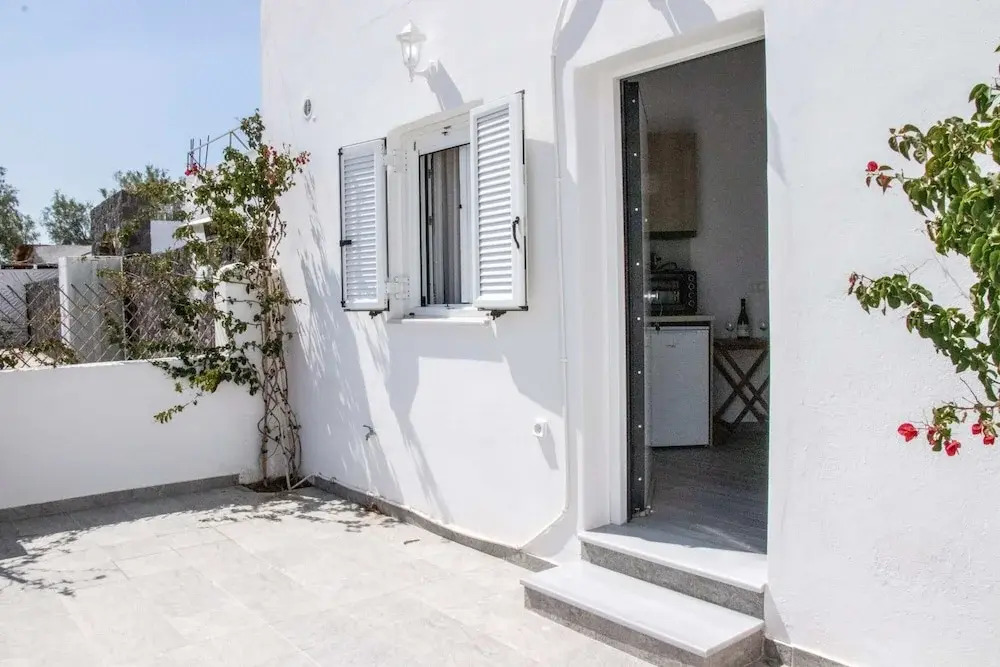 Enjoy the Santorini Life Vibrant Studio