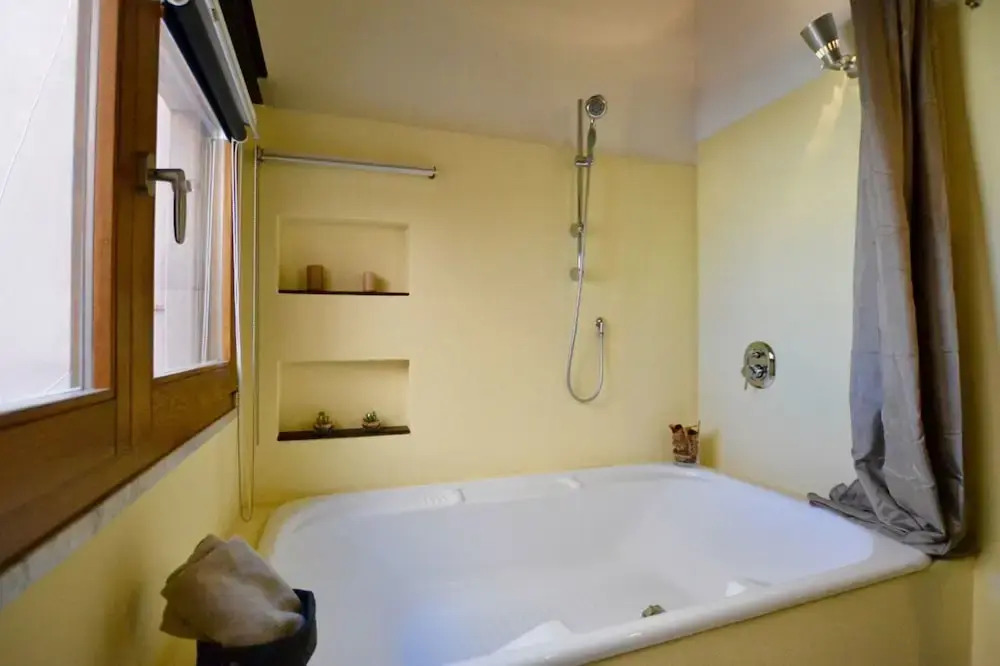 Romantic Suite Canelles - Cagliari