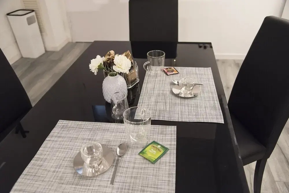 Contemporary 2 Bedroom Flat near University