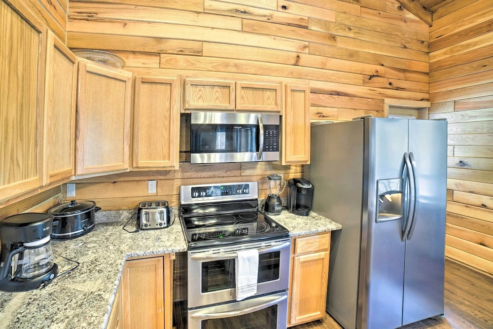 Woodsy Mountain Cabin: 2 Mi to Angel Fire Resort!