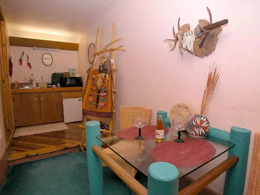 Wikiup Bed & Breakfast