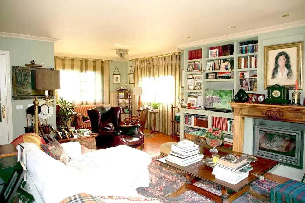 House With 5 Bedrooms in Pontevedra, With Enclosed Garden