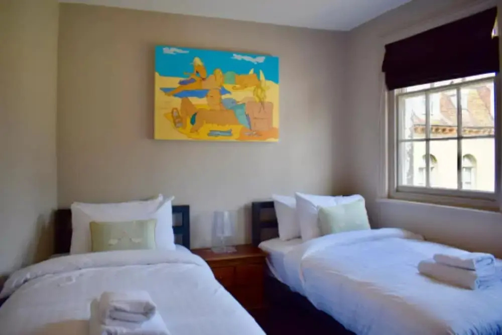 2 Bedroom Central Maisonette Apartment