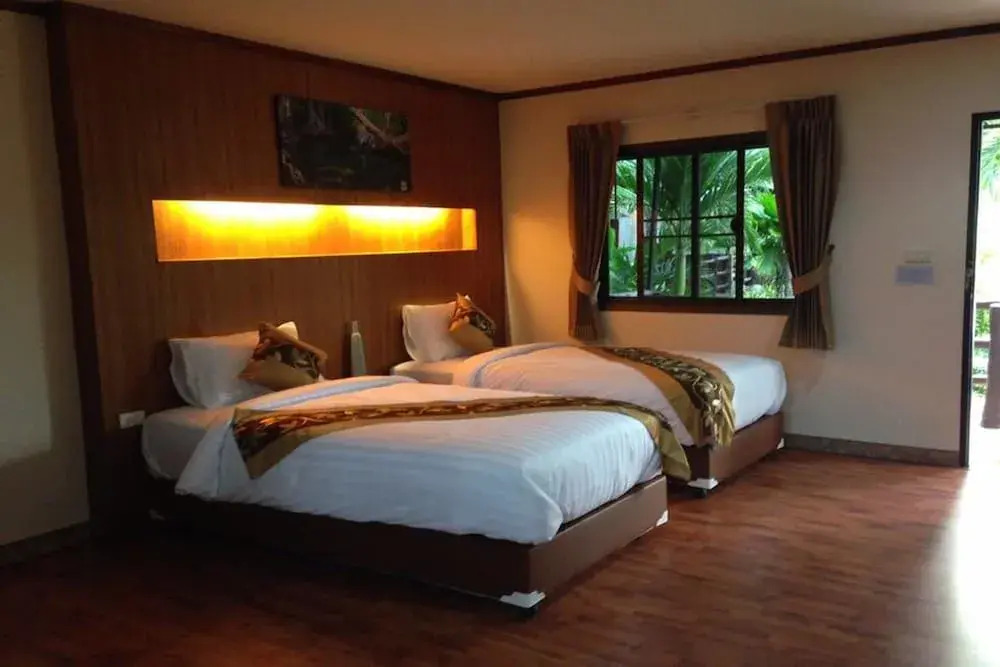 Ruenchan Resort at Saithai