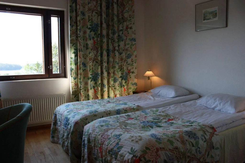 Summer Hotel Tott