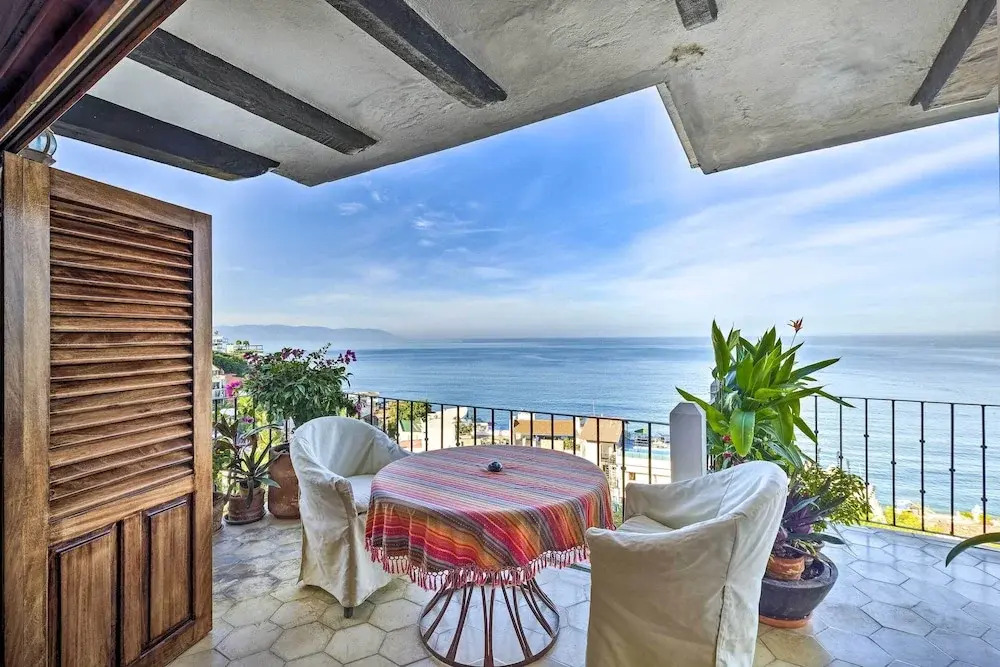 Mid-Century Modern Condo w/ Patio & Ocean Views