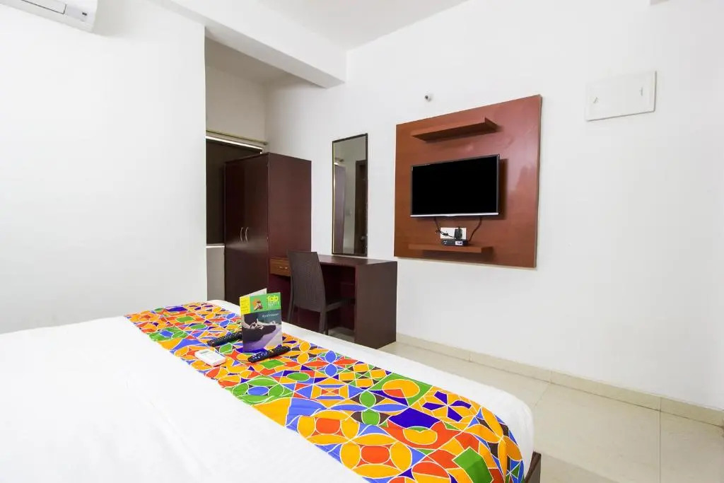 FabHotel Limestone Suites - Near Yashoda Hospitals, Somajiguda