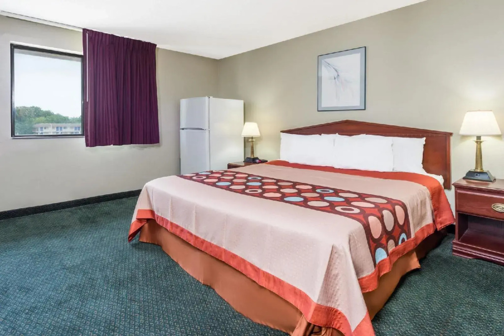 Super 8 Bridgeton/St. Louis Airport