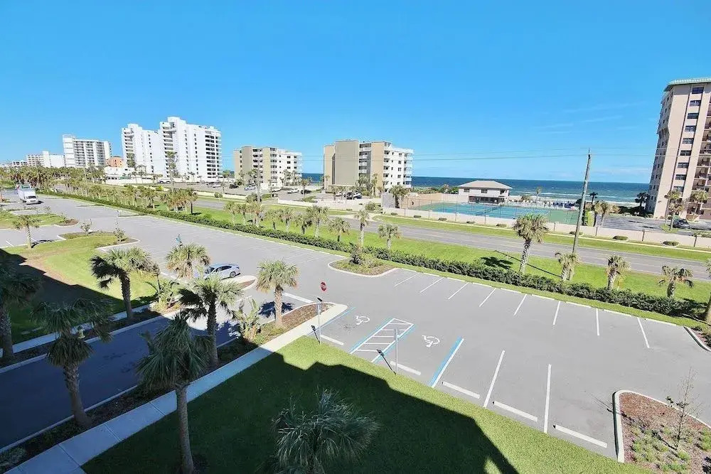 Oceanwalk 18-406 Apartment 2