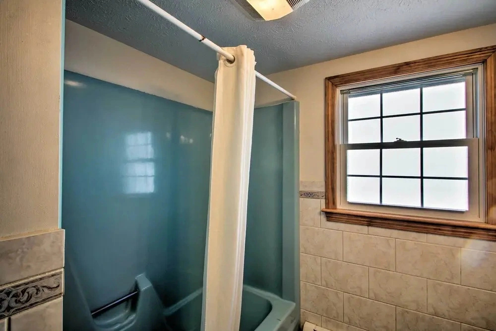 Apt. Walking Distance to OOB Pier & Saco Bay