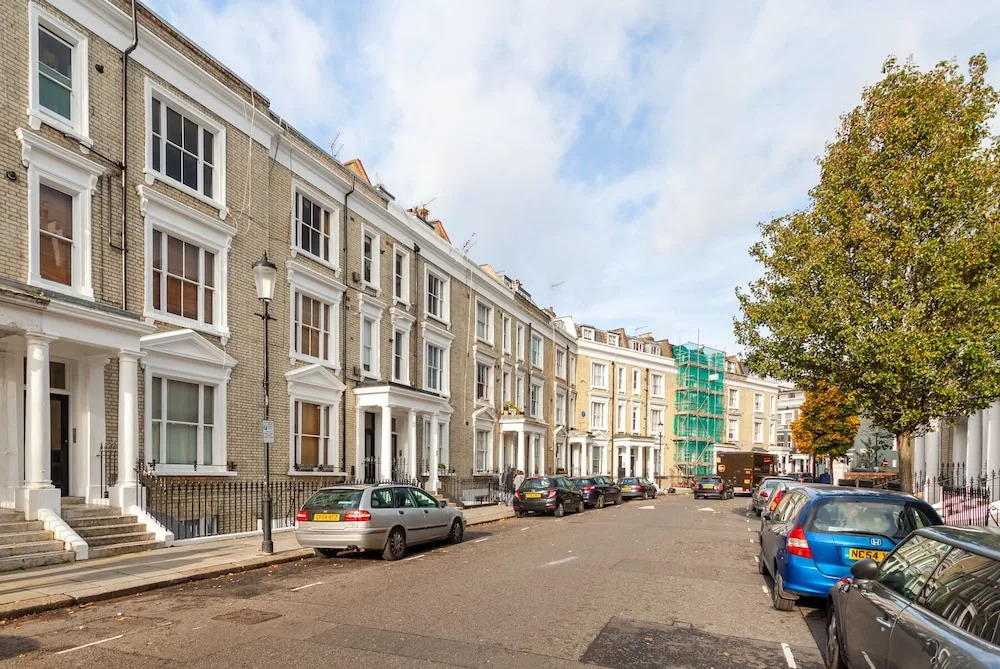 Bright Eardley Crescent Nest