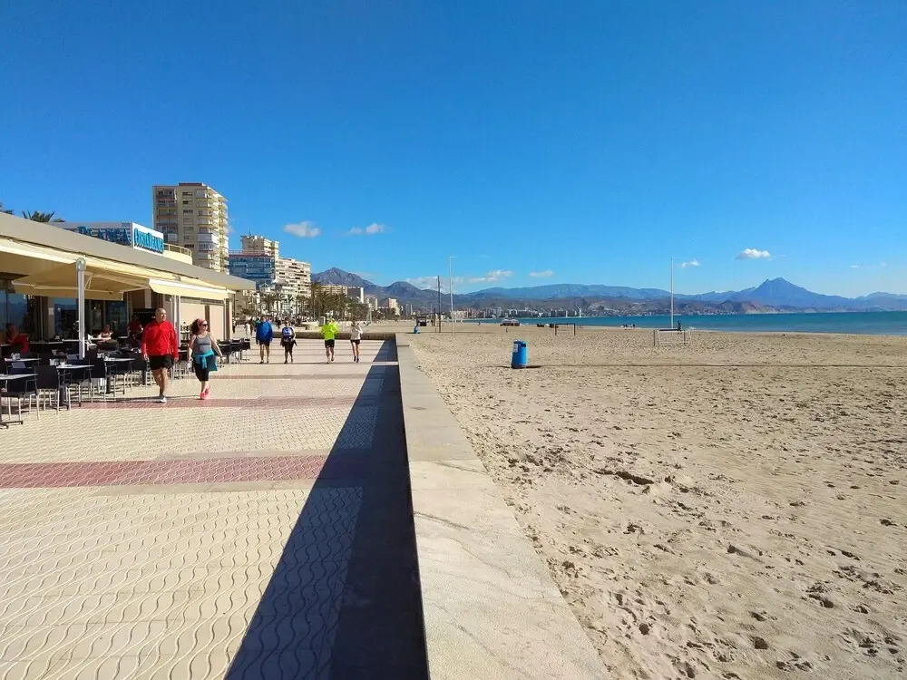 Apartment With one Bedroom in Alicante, With Wonderful Lake View, Priv