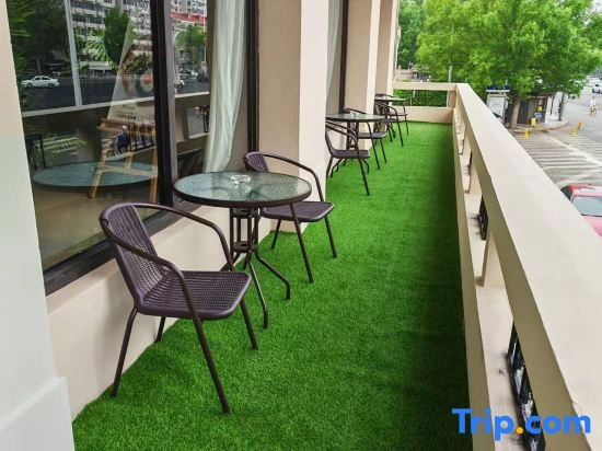 Home Inn Ease Hotel (Tianjin Five Avenue Nanjing Road Xiaobailou Metro Station)