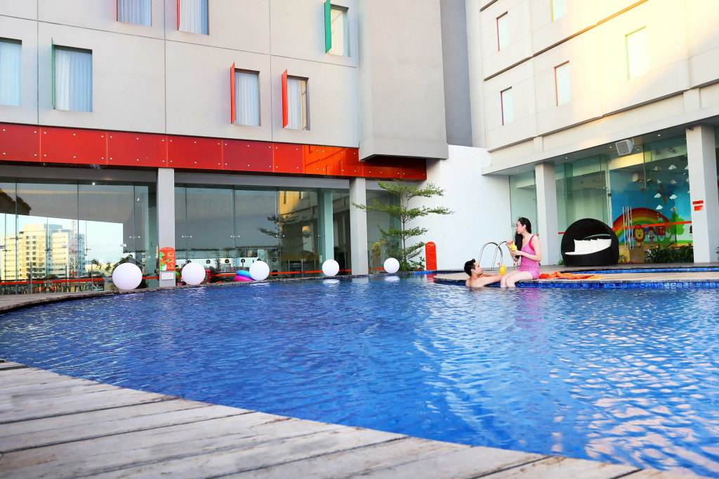HARRIS Hotel & Conventions Gubeng