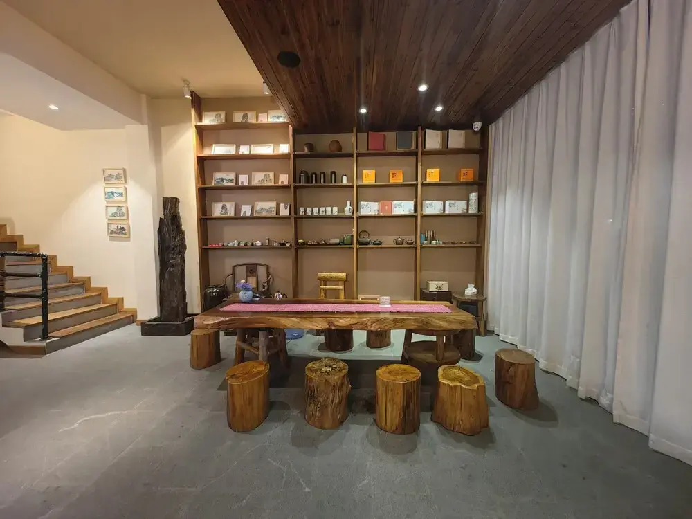 Guilin Village Creek Inn