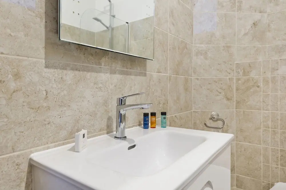 2 BDR plus Spacious Lounge Executive Delightful Apartments at Desirable Locations in Kensington and Chelsea by Ricky & Giustina Collection - W8 SW3 SW5 SW7 SW10 - Fully equipped and perfect for long stays
