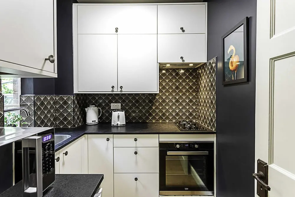 Stylish Highgate Haven Apartment