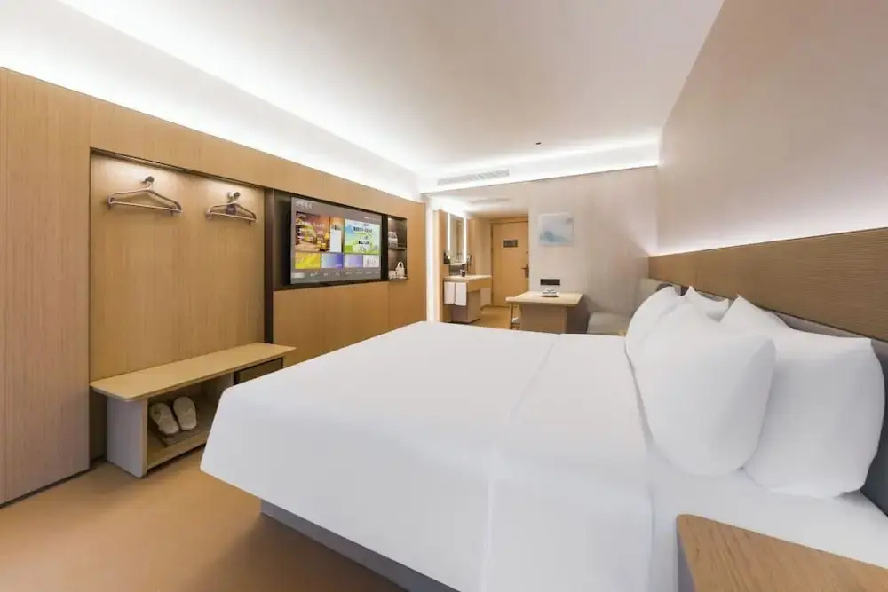 Full Season Hotel-HGH
