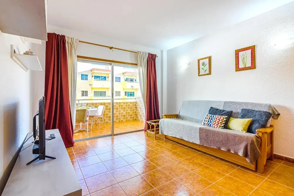 Apartment with One Bedroom in Los Cristianos, with Pool Access, Furnished Balcony And Wifi - 200 M From the Beach