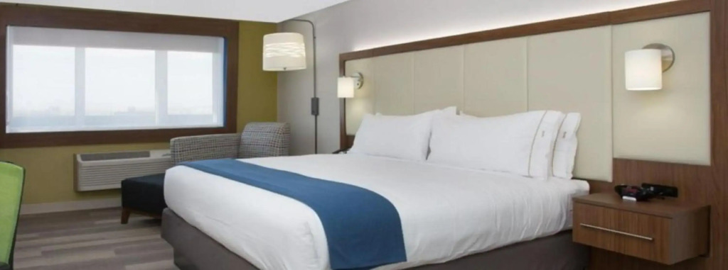 Holiday Inn Express & Suites Dallas Northeast - Arboretum by IHG