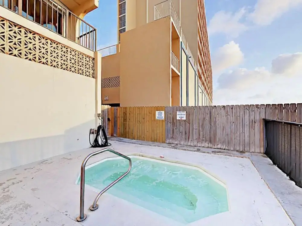 5570 Gulf Blvd Condo Unit 203 - 2 Br condo by RedAwning