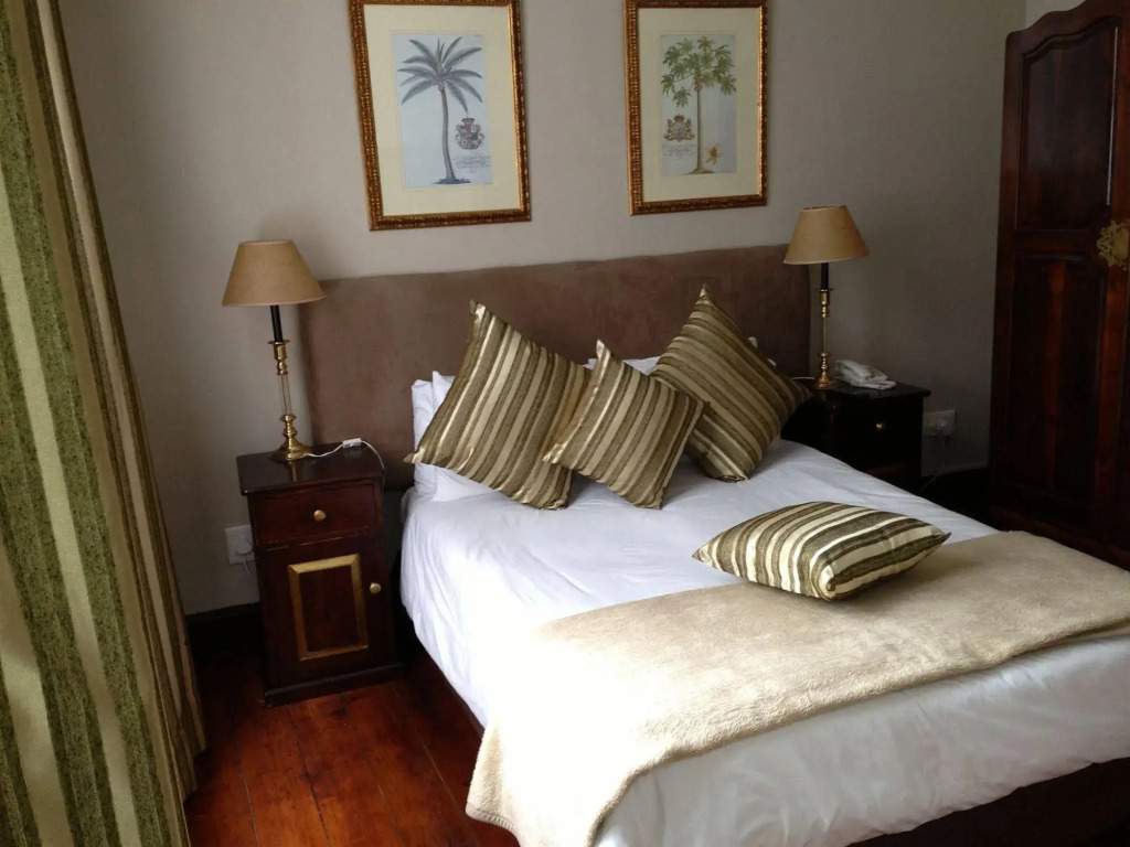 Tudor Hotel